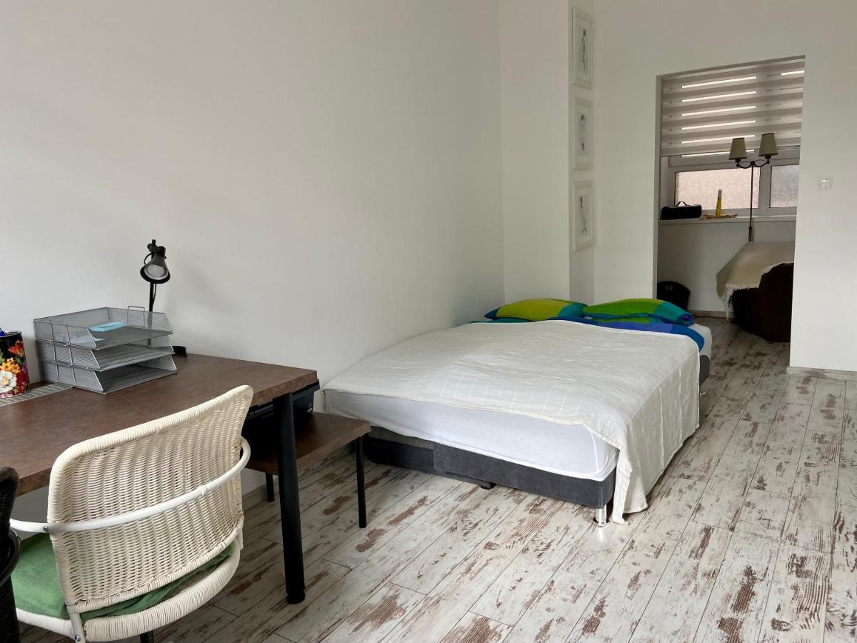 Residence Park Lovely Apartman With Private Parking Kysucke Nove Mesto Экстерьер фото